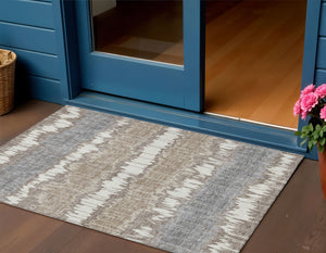 Homeroots 3' Artichoke Green And Ivory Striped Washable Area Rug - Perfect For Indoor And Outdoor Spaces! 3' X 5' Polyester 585172