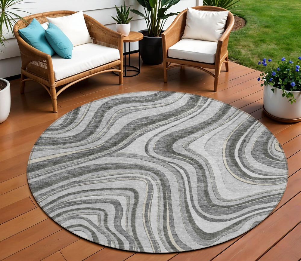 Homeroots 3' Artichoke Green And Ivory Abstract Washable Area Rug For Indoor And Outdoor Spaces, Durable Design 8' Round Polyester 585216
