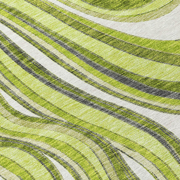 Homeroots 3' Artichoke Green And Ivory Abstract Washable Area Rug For Indoor And Outdoor Spaces, Durable Design 8' Round Polyester 585228