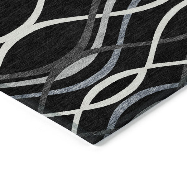 Homeroots 3' Black Gray Ivory Abstract Indoor Outdoor Area Rug - Stylish, Washable, And Durable For Any Space 3' X 5' Polyester 585250