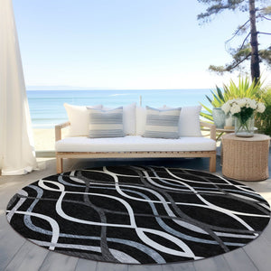 Homeroots 3' Black Gray Ivory Abstract Indoor Outdoor Area Rug - Stylish, Washable, And Durable For Any Space 8' Round Polyester 585252
