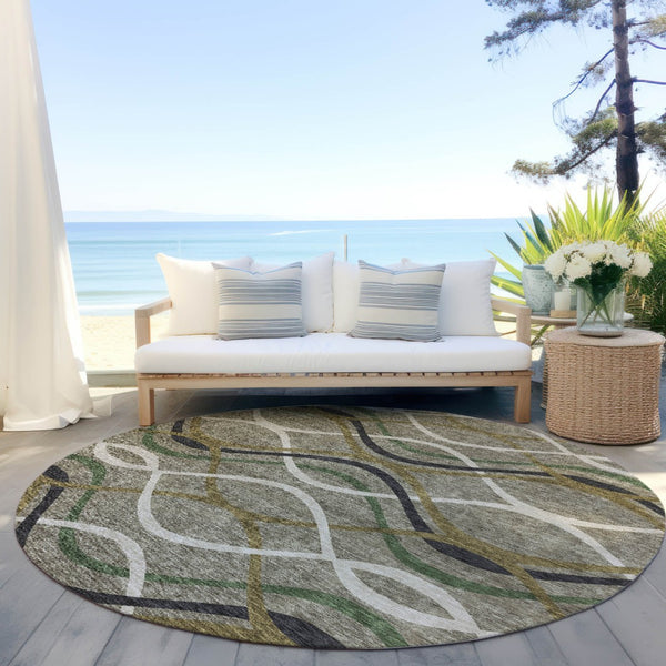 Homeroots 3' Black Gray Ivory Abstract Indoor Outdoor Area Rug - Stylish, Washable, And Durable For Any Space 8' Round Polyester 585312
