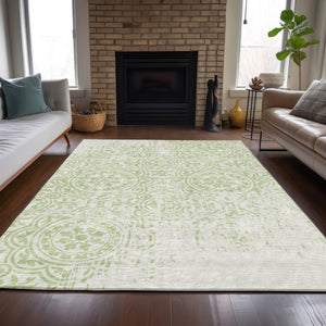 Homeroots 3' Artichoke Green Medallion Rug – Stylish, Washable, Indoor/Outdoor Comfort For Any Space 3' X 5' Polyester 585322
