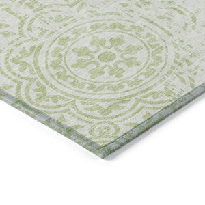 Homeroots 3' Artichoke Green Medallion Rug – Stylish, Washable, Indoor/Outdoor Comfort For Any Space 8' X 10' Polyester 585325