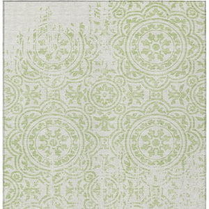 Homeroots 3' Artichoke Green Medallion Rug – Stylish, Washable, Indoor/Outdoor Comfort For Any Space 10' X 14' Polyester 585327