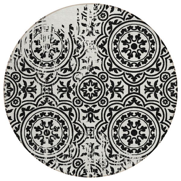 HomeRoots 5' Black and Ivory Medallion Area Rug - Durable, Washable Design Perfect for Indoor and Outdoor Use 8' Round 585330