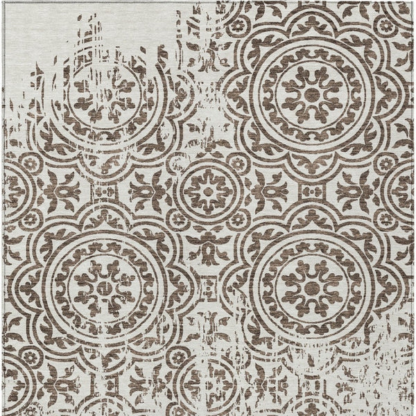 Homeroots 3' Artichoke Green Medallion Rug – Stylish, Washable, Indoor/Outdoor Comfort For Any Space 5' X 8' Polyester 585335