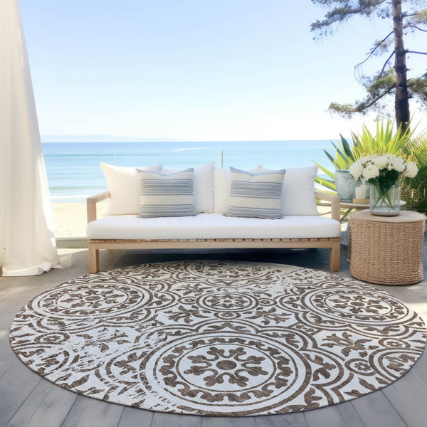Homeroots 3' Artichoke Green Medallion Rug – Stylish, Washable, Indoor/Outdoor Comfort For Any Space 8' Round Polyester 585336