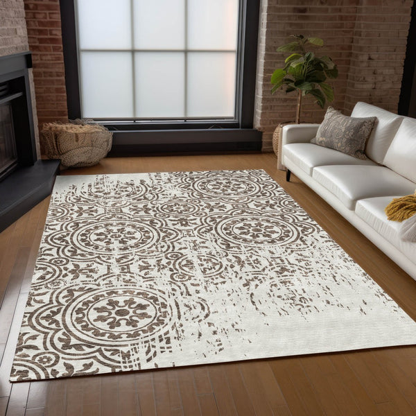 Homeroots 3' Artichoke Green Medallion Rug – Stylish, Washable, Indoor/Outdoor Comfort For Any Space 8' X 10' Polyester 585337