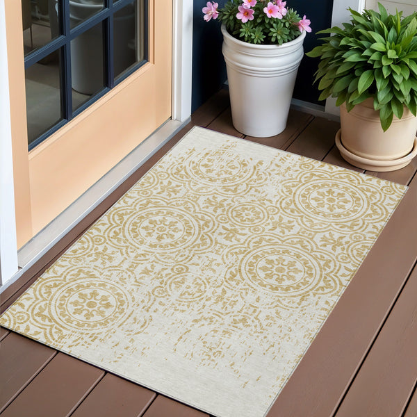 Homeroots 3' Artichoke Green Medallion Rug – Stylish, Washable, Indoor/Outdoor Comfort For Any Space 3' X 5' Polyester 585340