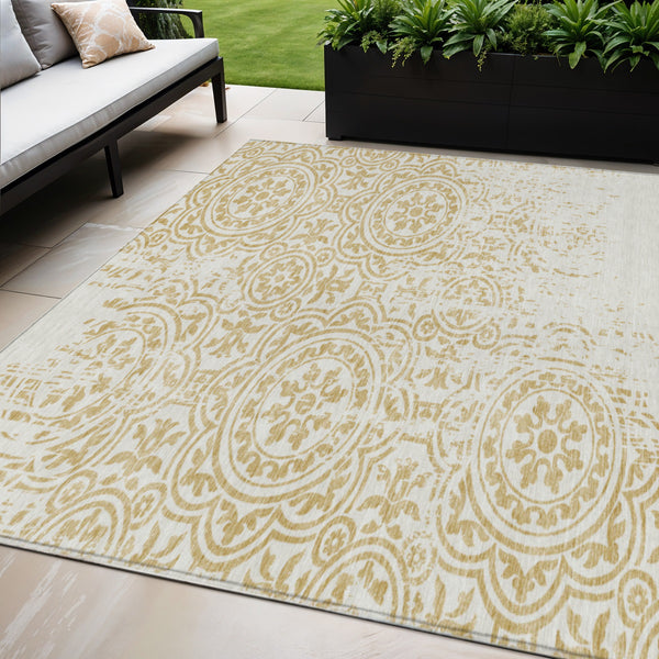 Homeroots 3' Artichoke Green Medallion Rug – Stylish, Washable, Indoor/Outdoor Comfort For Any Space 5' X 8' Polyester 585341