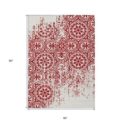 Homeroots 3' Artichoke Green Medallion Rug – Stylish, Washable, Indoor/Outdoor Comfort For Any Space 5' X 8' Polyester 585371