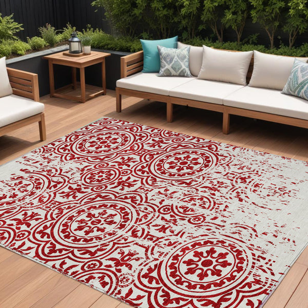 Homeroots 3' Artichoke Green Medallion Rug – Stylish, Washable, Indoor/Outdoor Comfort For Any Space 10' X 14' Polyester 585375