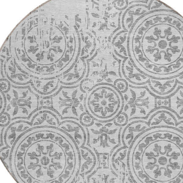 Homeroots 3' Artichoke Green Medallion Rug – Stylish, Washable, Indoor/Outdoor Comfort For Any Space 8' Round Polyester 585378