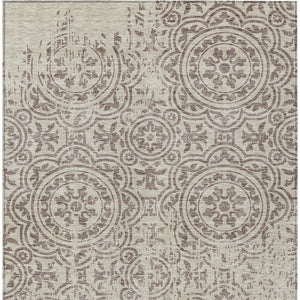 Homeroots 3' Artichoke Green Medallion Rug – Stylish, Washable, Indoor/Outdoor Comfort For Any Space 5' X 8' Polyester 585389