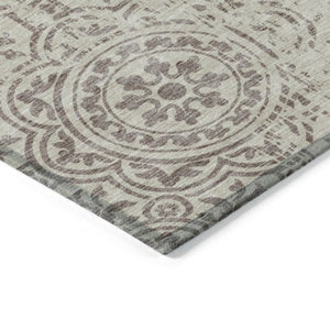 Homeroots 3' Artichoke Green Medallion Rug – Stylish, Washable, Indoor/Outdoor Comfort For Any Space 5' X 8' Polyester 585389