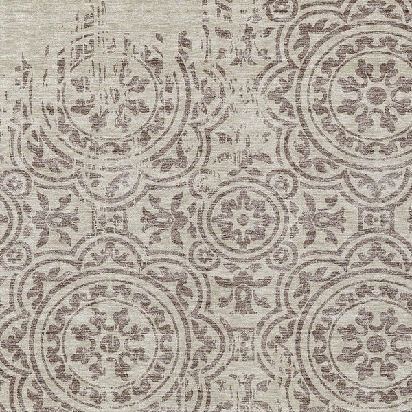 Homeroots 3' Artichoke Green Medallion Rug – Stylish, Washable, Indoor/Outdoor Comfort For Any Space 5' X 8' Polyester 585389