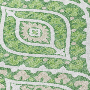 Homeroots 3' Beige Taupe Floral Washable Area Rug - Stylish Indoor Outdoor Design For Versatile Spaces 8' Round Polyester 585558