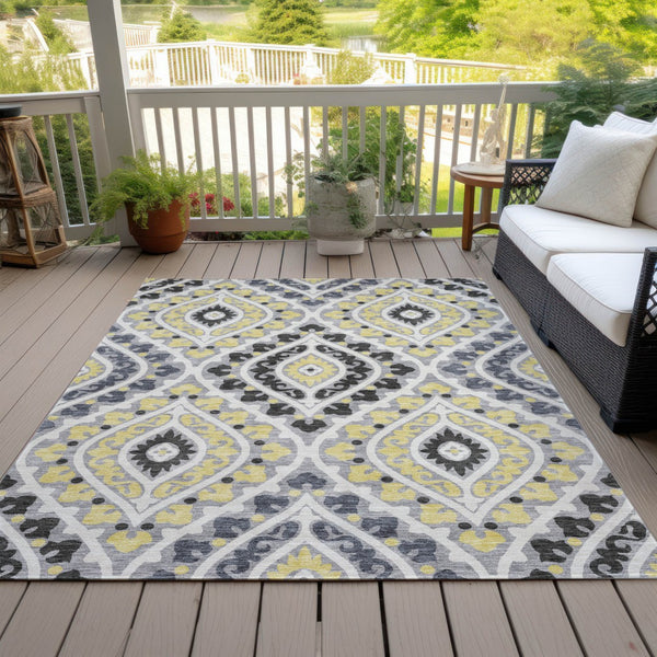 Homeroots 3' Beige Taupe Floral Washable Area Rug - Stylish Indoor Outdoor Design For Versatile Spaces 3' X 5' Polyester 585562