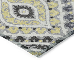 Homeroots 3' Beige Taupe Floral Washable Area Rug - Stylish Indoor Outdoor Design For Versatile Spaces 3' X 5' Polyester 585562