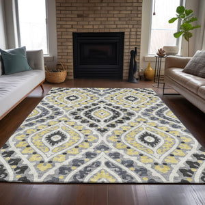 Homeroots 3' Beige Taupe Floral Washable Area Rug - Stylish Indoor Outdoor Design For Versatile Spaces 3' X 5' Polyester 585562