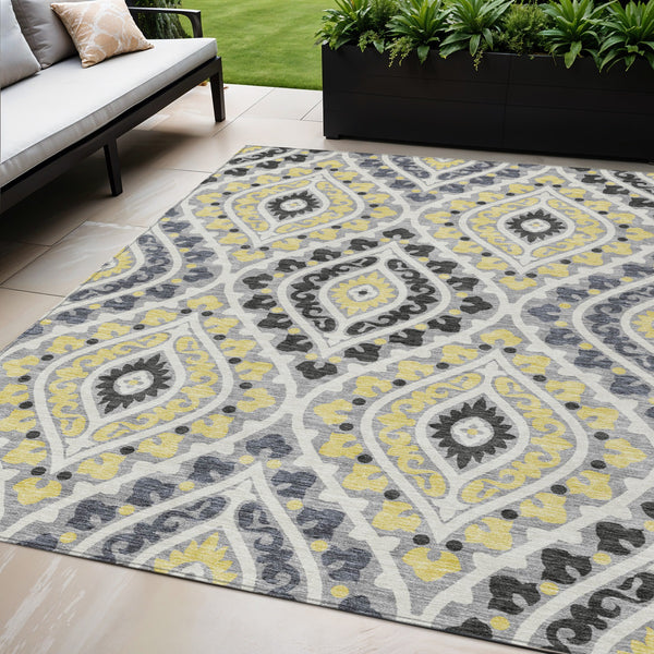 Homeroots 3' Beige Taupe Floral Washable Area Rug - Stylish Indoor Outdoor Design For Versatile Spaces 5' X 8' Polyester 585563