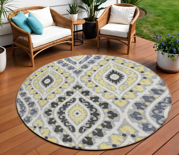 Homeroots 3' Beige Taupe Floral Washable Area Rug - Stylish Indoor Outdoor Design For Versatile Spaces 8' Round Polyester 585564