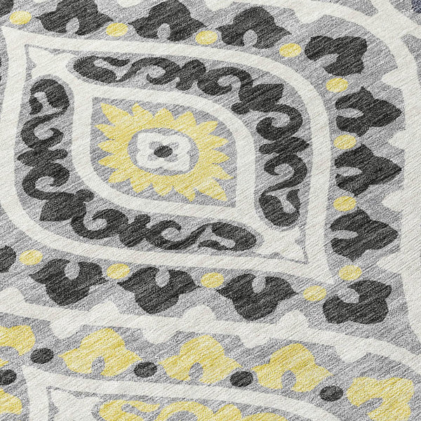 Homeroots 3' Beige Taupe Floral Washable Area Rug - Stylish Indoor Outdoor Design For Versatile Spaces 8' Round Polyester 585564