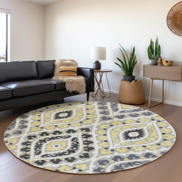 Homeroots 3' Beige Taupe Floral Washable Area Rug - Stylish Indoor Outdoor Design For Versatile Spaces 8' Round Polyester 585564