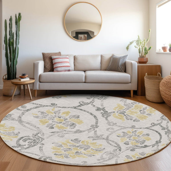 HomeRoots 5' Silver Gray and Gold Floral Area Rug - Elegant, Washable, Indoor/Outdoor Design for Any Space 8' Round 585666