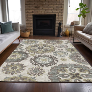 Homeroots 3' Beige Taupe And Brown Floral Medallion Rug - Washable Indoor Outdoor Area For Versatile Spaces 3' X 5' Polyester 585682