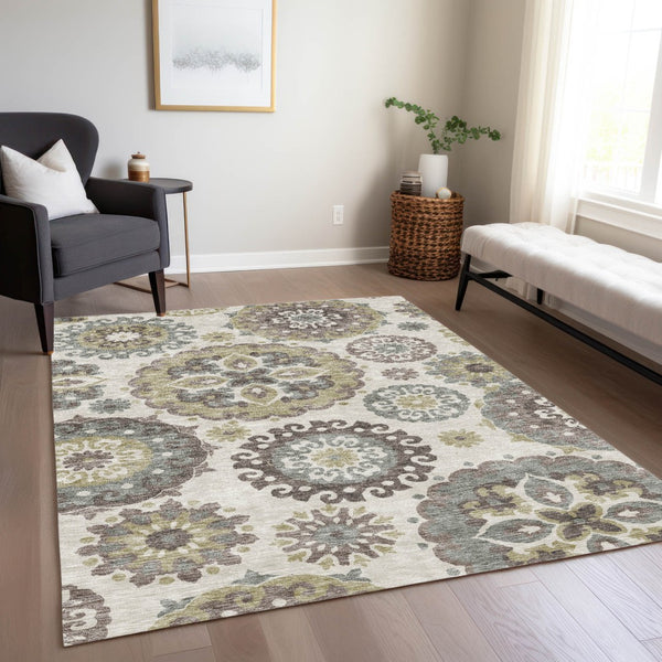 Homeroots 3' Beige Taupe And Brown Floral Medallion Rug - Washable Indoor Outdoor Area For Versatile Spaces 3' X 5' Polyester 585682