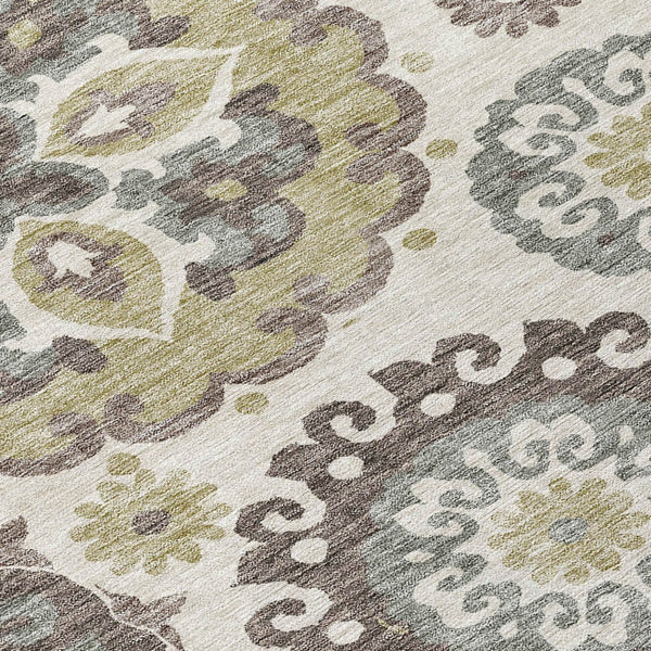 Homeroots 3' Beige Taupe And Brown Floral Medallion Rug - Washable Indoor Outdoor Area For Versatile Spaces 8' Round Polyester 585684