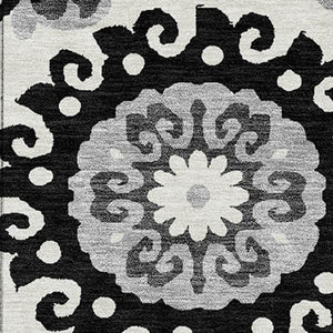Homeroots 3' Beige Taupe And Brown Floral Medallion Rug - Washable Indoor Outdoor Area For Versatile Spaces 3' X 5' Polyester 585688