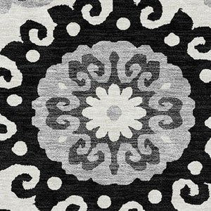 Homeroots 3' Beige Taupe And Brown Floral Medallion Rug - Washable Indoor Outdoor Area For Versatile Spaces 5' X 8' Polyester 585689