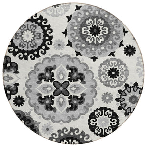 HomeRoots 5' Elegant Black Gray Silver Floral Medallion Indoor Outdoor Area Rug – Stain Resistant & Washable 8' Round 585690
