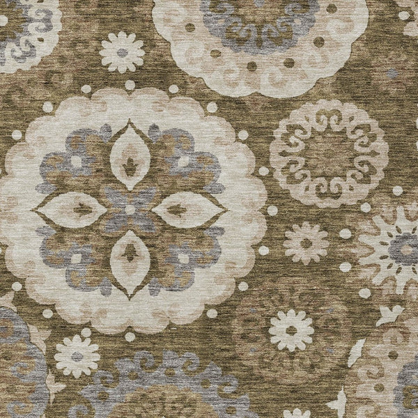 Homeroots 3' Beige Taupe And Brown Floral Medallion Rug - Washable Indoor Outdoor Area For Versatile Spaces 8' X 10' Polyester 585697