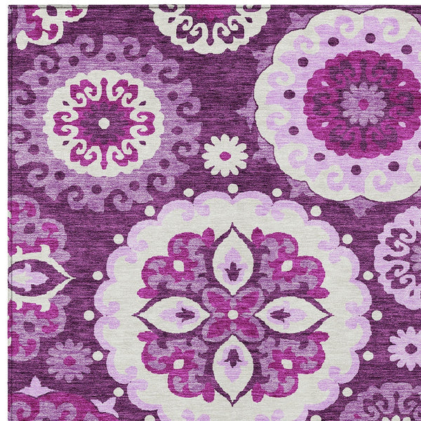 Homeroots 3' Beige Taupe And Brown Floral Medallion Rug - Washable Indoor Outdoor Area For Versatile Spaces 3' X 5' Polyester 585706