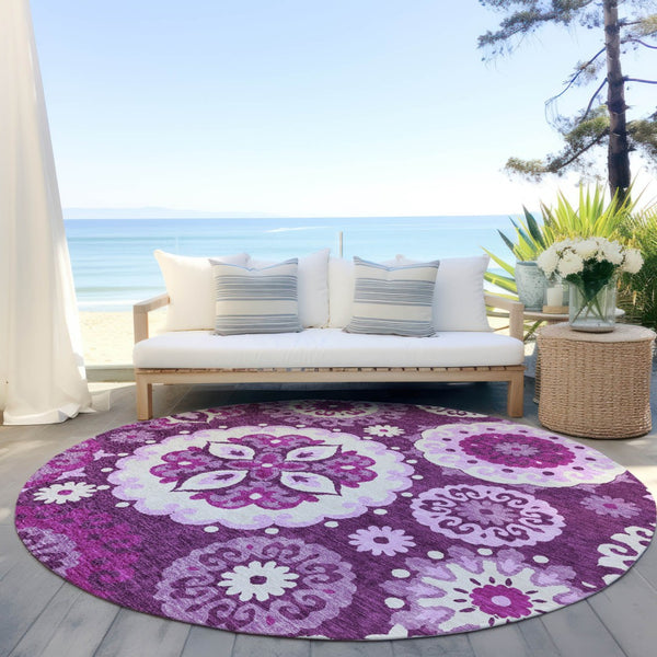Homeroots 3' Beige Taupe And Brown Floral Medallion Rug - Washable Indoor Outdoor Area For Versatile Spaces 8' Round Polyester 585708