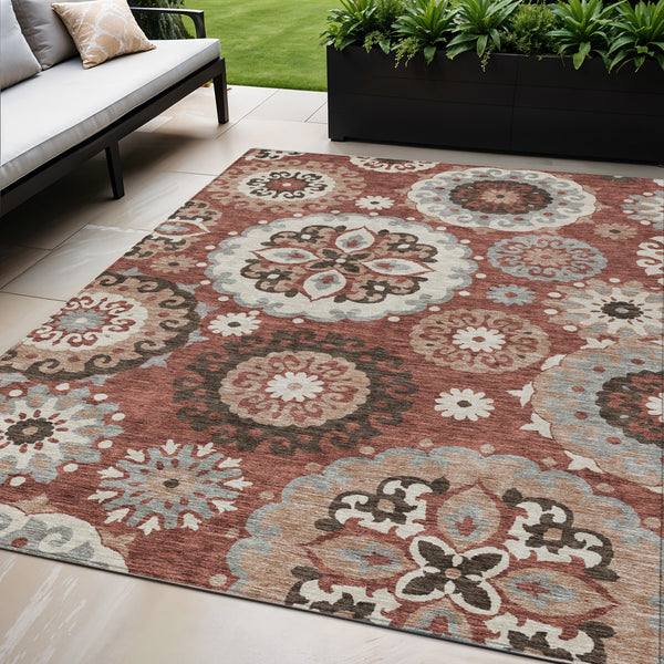 Homeroots 3' Beige Taupe And Brown Floral Medallion Rug - Washable Indoor Outdoor Area For Versatile Spaces 5' X 8' Polyester 585713