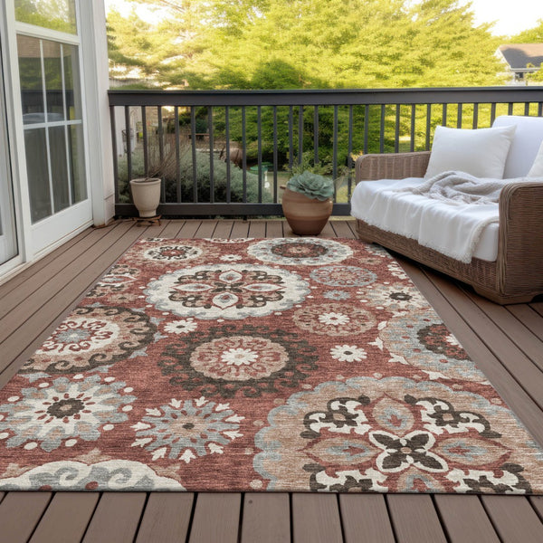 Homeroots 3' Beige Taupe And Brown Floral Medallion Rug - Washable Indoor Outdoor Area For Versatile Spaces 5' X 8' Polyester 585713