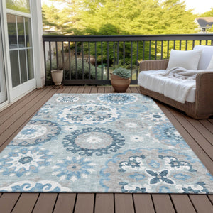 Homeroots 3' Beige Taupe And Brown Floral Medallion Rug - Washable Indoor Outdoor Area For Versatile Spaces 8' X 10' Polyester 585727