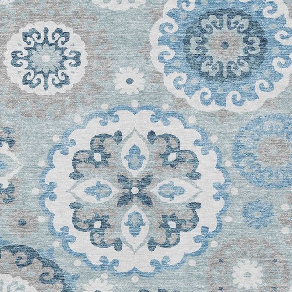 Homeroots 3' Beige Taupe And Brown Floral Medallion Rug - Washable Indoor Outdoor Area For Versatile Spaces 8' X 10' Polyester 585727