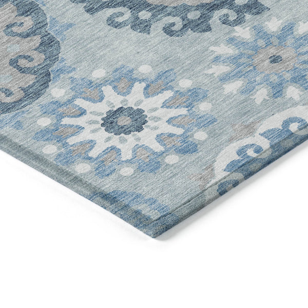 Homeroots 3' Beige Taupe And Brown Floral Medallion Rug - Washable Indoor Outdoor Area For Versatile Spaces 10' X 14' Polyester 585729