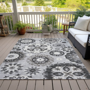 Homeroots 3' Beige Taupe And Brown Floral Medallion Rug - Washable Indoor Outdoor Area For Versatile Spaces 3' X 5' Polyester 585730