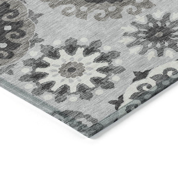 Homeroots 3' Beige Taupe And Brown Floral Medallion Rug - Washable Indoor Outdoor Area For Versatile Spaces 5' X 8' Polyester 585731