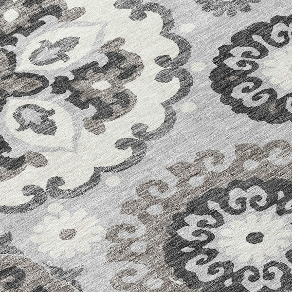 Homeroots 3' Beige Taupe And Brown Floral Medallion Rug - Washable Indoor Outdoor Area For Versatile Spaces 8' Round Polyester 585732
