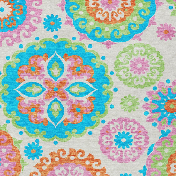 Homeroots 3' Beige Taupe And Brown Floral Medallion Rug - Washable Indoor Outdoor Area For Versatile Spaces 3' X 5' Polyester 585748