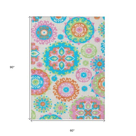 Homeroots 3' Beige Taupe And Brown Floral Medallion Rug - Washable Indoor Outdoor Area For Versatile Spaces 5' X 8' Polyester 585749