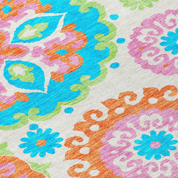 Homeroots 3' Beige Taupe And Brown Floral Medallion Rug - Washable Indoor Outdoor Area For Versatile Spaces 8' Round Polyester 585750